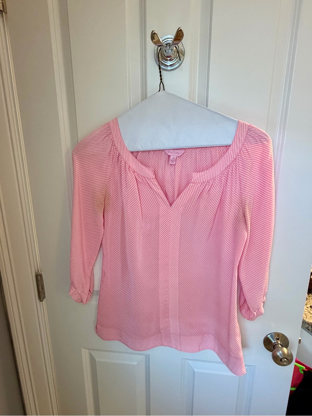 Lilly Pulitzer Pink Striped Women’s V-Neck Blouse w/ 3/4 Sleeves. Size XS.